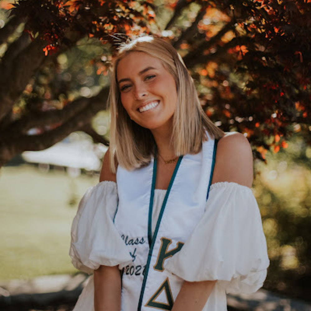 Meet your Posher, Kayla